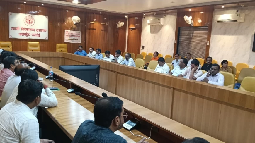 संचारी रोग नियंत्रण/दस्तक अभियान की समीक्षा बैठक आयोजित