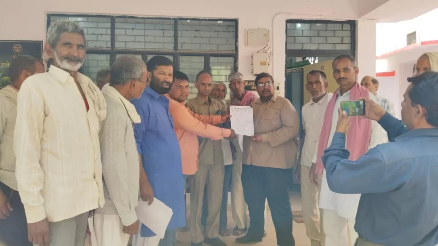 चौड़ीकरण के नाम पर अनैति धुस्तिकरण का विरोध, जिलाधिकारी को दिया ज्ञापन