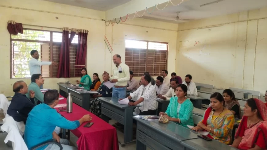 शासकीय उच्चतर माध्यमिक विद्यालय, फतेहगढ़ में आज विद्यालय में शाला प्रबंधन समिति की बैठक आयोजित की गई, जिसमें निम्नलिखित महत्वपूर्ण बिंदुओं पर चर्चा की गई एवं निर्णय लिए गए