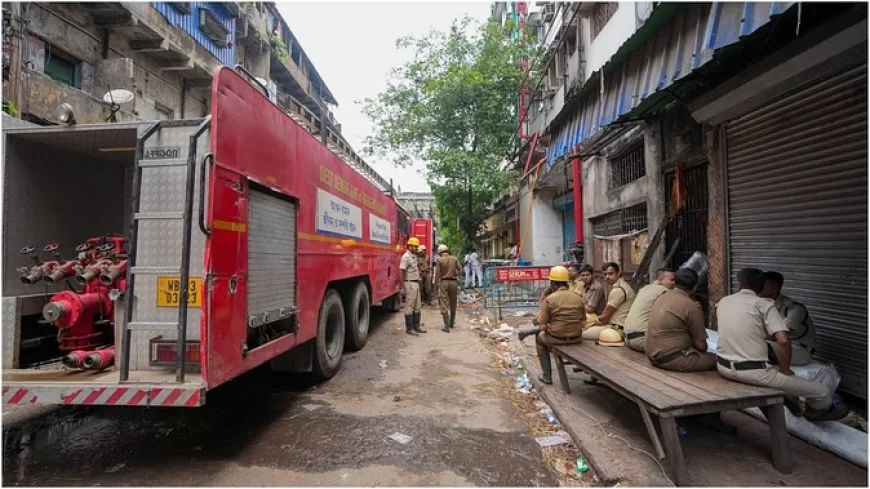 कोलकाता के जिस होटल में आग लगने से 14 लोगों की जान गई, उसका मालिक और मैनेजर गिरफ्तार