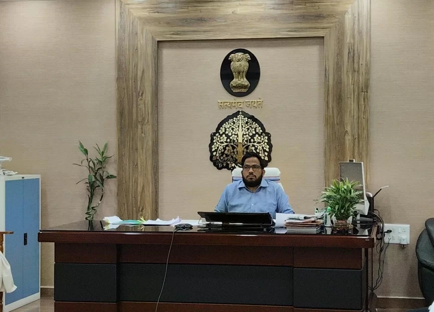 जिलाधिकारी ने दर्जनों विभागों की प्रगति की समीक्षा की, 130 आंगनबाड़ी सेविका और 350 आंगनबाड़ी सहायिका की होगी बहाली, सेनदुआरी पंचायत में बनेगा सावित्रीबाई फुले बालिका छात्रावास