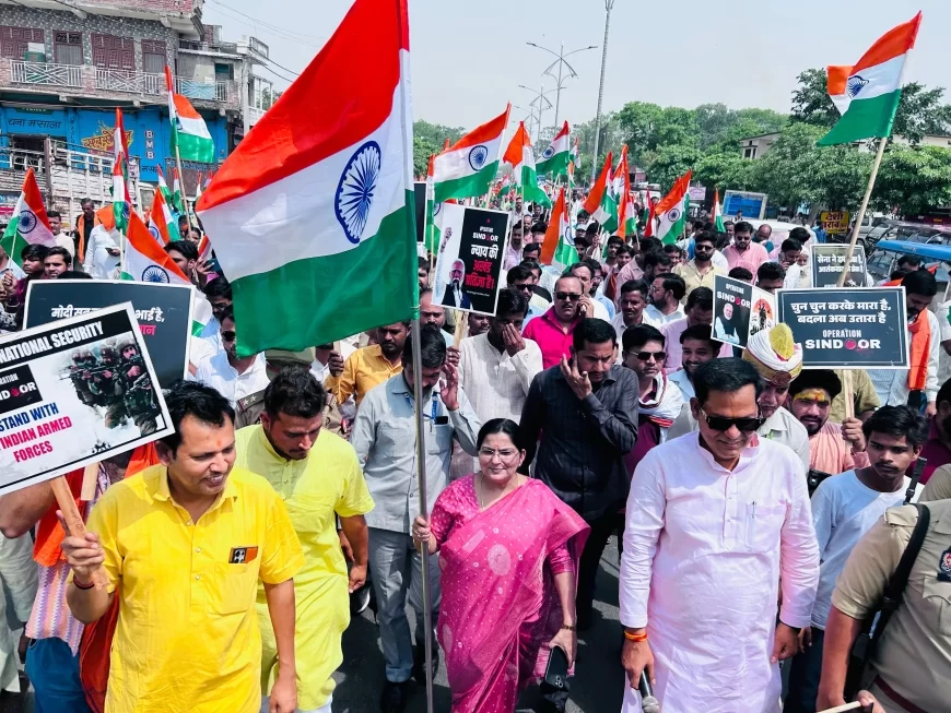 तिरंगा यात्रा में शामिल हुई उच्च शिक्षा राज्य मंत्री, भारतीय सेना के शौर्य का बखान किया