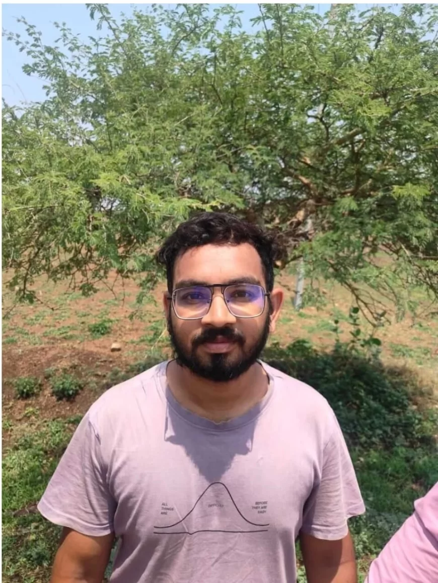 लोकायुक्त पुलिस इंदौर ने आज 24 मई 25 को ट्रैप दल का गठन किया और आवेदक से 12500/- रुपये रिश्वत राशि लेते हुये आरोपी पटवारी को रंगे हाथों पकड़ लिया