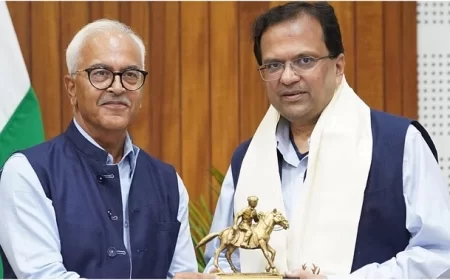 मणिपुर के राज्यपाल से केंद्रीय गृह सचिव ने की मुलाकात