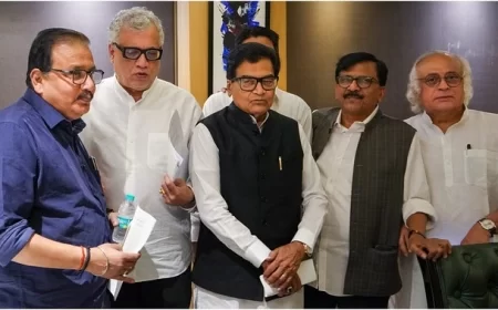 'इंडिया' गठबंधन की अहम बैठक में दोहराई गई संसद के विशेष सत्र की मांग; संजय राउत ने कसा तंज