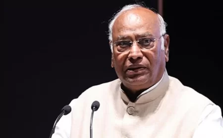 अहमदाबाद विमान हादसे पर मल्लिकार्जुन खरगे ने जताया दुख, कहा- रिटायर्ड जज से कराई जाए जांच
