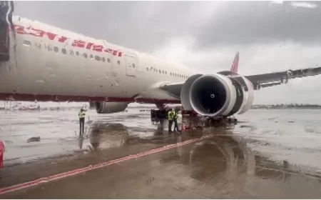 सैन फ्रांसिस्को से मुंबई आ रही एयर इंडिया की फ्लाइट में खराबी, कोलकाता में यात्रियों को उतारा गया