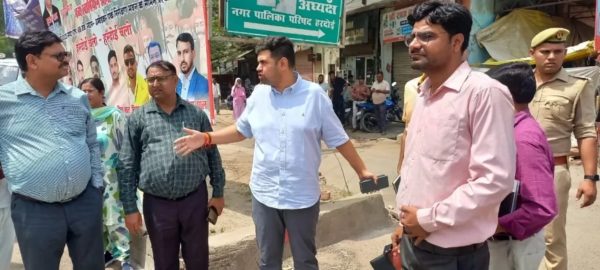 जिलाधिकारी ने किया नगर के विभिन्न स्थानों का निरीक्षण