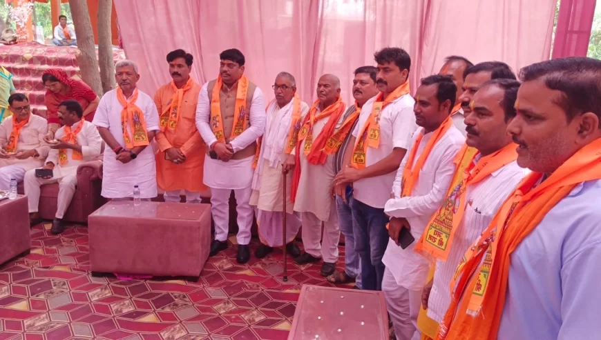 सुलतानपुर: ज्येष्ठ माह के चौथे मंगलवार को श्रीविश्वनाथ ग्रुप आफ इंस्टीट्यूशन ने बिजेथुआ में आयोजित किया विशाल भण्डारा