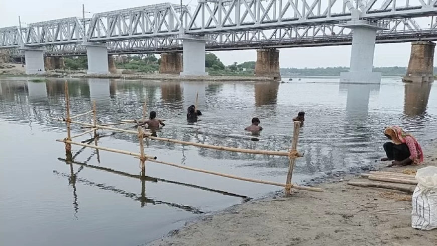आगरा: गंगा दशहरा पर कैलाश घाट पर नहीं कर सकेंगे स्नान, यहां बनाए गए स्नान कुंड