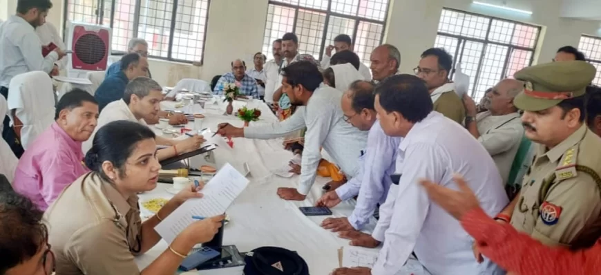 संपूर्ण समाधान दिवस की शिकायतों का गुणवत्तापूर्ण करें निस्तारण: डीएम