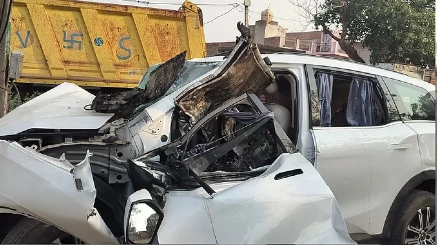 झांसी में दर्दनाक हादसा, डिवाइडर से टकराई कार, चार की मौत, बच्चों समेत चार घायल