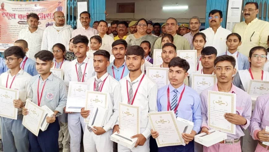 भारत को विकसित राष्ट्र बनाने में सकारात्मक भूमिका निभाएं छात्र: अजीत