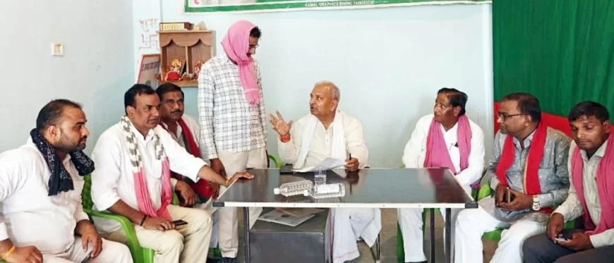 सांसद ने कैंप कार्यालय में सुनीं पीड़ितों की समस्याएं, अहमदाबाद के प्लेन हादसे पर जताया दुख