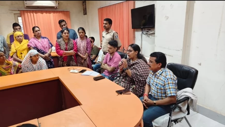 नगर पालिका में ई-केवाईसी हेतु नगर पालिका स्टाफ एवं आंगनबाड़ी कार्यकर्ताओं को दिया प्रशिक्षण