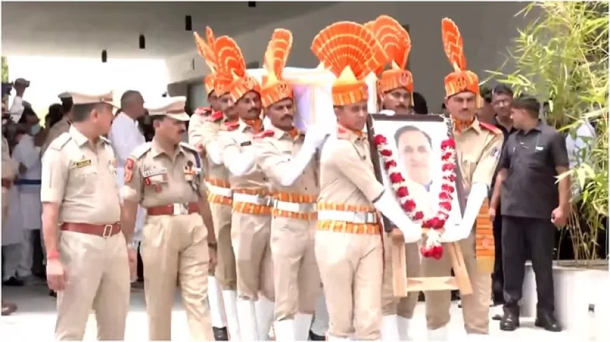 राजकोट में विजय रूपाणी का अंतिम संस्कार आज, परिवार को सौंपी गई पार्थिव देह