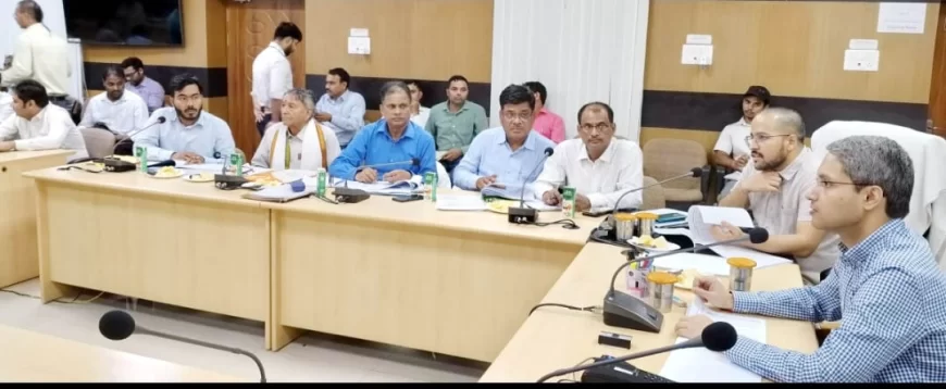 भूजल रिचार्ज हेतु चेक डैम का निर्माण प्रभावशाली योजना: डीएम