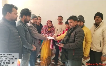 लेखपाल संघ हरदोई ने पेश की मानवता की मिसाल, दिवंगत लेखपाल देवेंद्र वर्मा के परिजनों को दी ₹1.13 लाख की सहायता