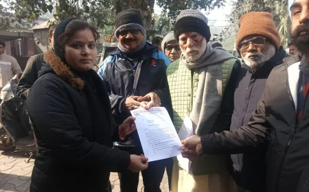 शाहजहांपुर में सीनियर जर्नलिस्ट्स एसोसिएशन ने वरिष्ठ पत्रकारों की समस्याओं को लेकर मुख्यमंत्री के नाम सौंपा ज्ञापन