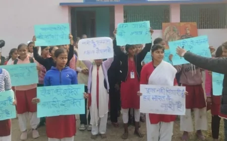 NEET छात्रा के साथ रेप और हत्या के विरोध में मुजफ्फरपुर में छात्राओं ने विरोध प्रदर्शन कर....