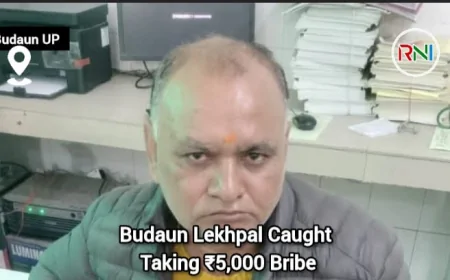 Budaun Lekhpal Caught Taking ₹5,000 Bribe