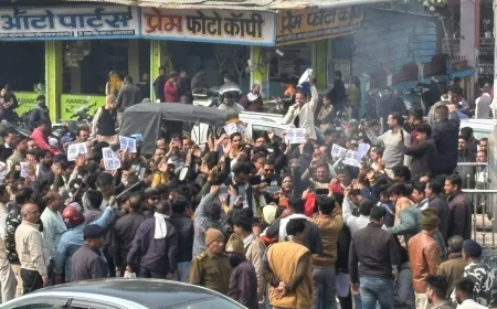 गुना में UGC Regulation के विरोध में पुतला दहन