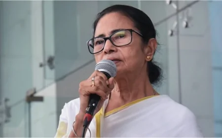 चुनाव से पहले ममता सरकार ने ईसी की सूची पर उठाए सवाल, नौ आईएएस अधिकारियों के नाम बदलने का प्रस्ताव