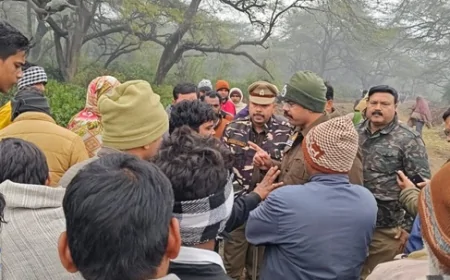 दुष्कर्म पीड़िता की मौत के बाद गांव में तनाव, सीमाएं सील; मीडिया और बाहरी लोगों की एंट्री पर रोक