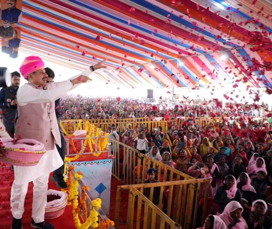 मुख्यमंत्री डॉ. यादव ने नर्मदापुरम से लाड़ली बहनों के खाते में 1836 करोड़ रूपये की राशि की अंतरित