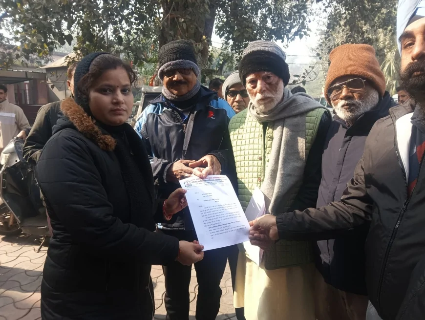 शाहजहांपुर में सीनियर जर्नलिस्ट्स एसोसिएशन ने वरिष्ठ पत्रकारों की समस्याओं को लेकर मुख्यमंत्री के नाम सौंपा ज्ञापन