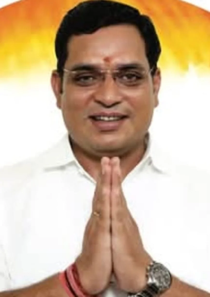 नामांतरण के बदले रिश्वत का आरोप, किसान की फसल उजाड़ने का दावा; मामला गरमाया