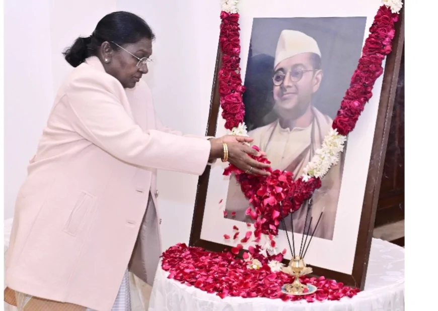 नेताजी सुभाष चंद बोस को भावभीनी श्रद्धांजलि दी गयी