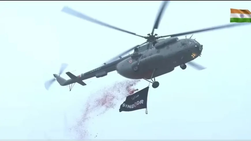 गणतंत्र दिवस की परेड में ऑपरेशन सिंदूर का ध्वज लेकर हेलीकॉप्टर ने भरी उड़ान