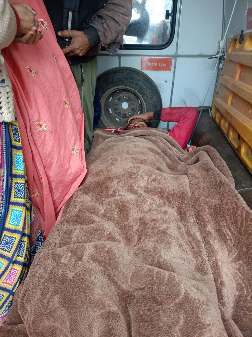 फ़सल देखने जा रहे किसान को आवारा साढ ने दौड़ाया