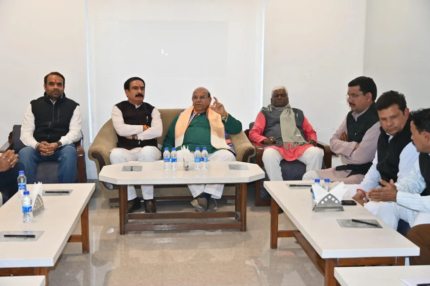 अनुसूचित जनजाति आयोग के राष्ट्रीय अध्यक्ष गुना पहुंचे, आदिवासी सम्मेलन में होंगे शामिल