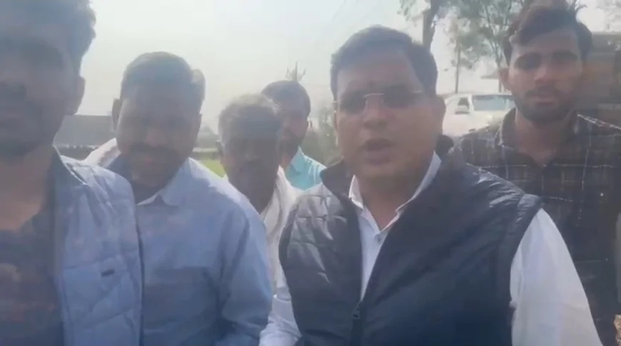 ओलावृष्टि से प्रभावित किसानों के बीच पहुँचे विधायक ऋषि अग्रवाल, फसल नुकसान का लिया जायजा