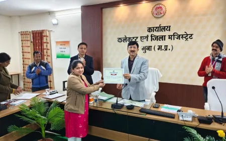 कलेक्टर की अध्यक्षता में समय-सीमा बैठक संपन्न,उत्कृष्ट कार्य करने वाले अधिकारी-कर्मचारी हुए सम्मानित