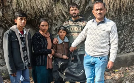 उत्तराखंड-हिमाचल सीमा पर बस हादसा: नोटों से भरे बैग को लेकर मचा विवाद, पहचान के बाद अब्दुल कयूम के परिजनों को सौंपा गया