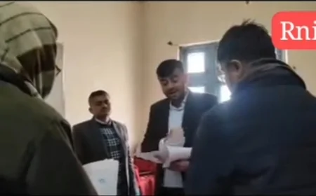 कलेक्टर का बड़ामलहरा तहसील में औचक निरीक्षण, राजस्व प्रकरणों की फाइलों की गहन जांच