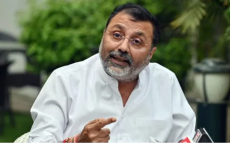 ‘घूसखोर पंडित’ फिल्म को लेकर विवाद तेज, आईटी कमेटी अध्यक्ष निशिकांत दुबे बोले—चर्चा के बाद ही दूंगा प्रतिक्रिया