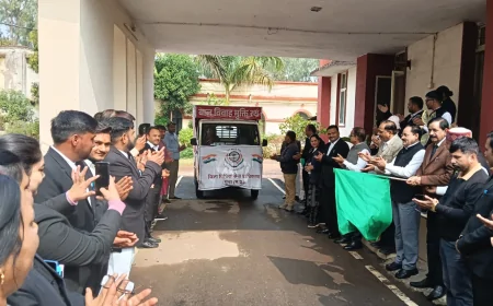 बाल विवाह को रोकने के लिये बाल विवाह मुक्ति रथ को हरी झंडी दिखाकर किया रवाना