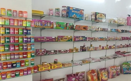 हाथरस का गुलाल महकाएगा देश-दुनिया, होली से पहले कारोबार 260 करोड़ के पार