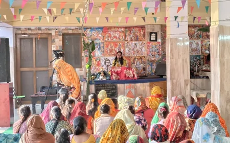 योगेश्वर धाम में सुदामा चरित्र और कंस वध की दिव्य कथा से अभिसिंचित हुआ श्रद्धा का अमृत प्रवाह