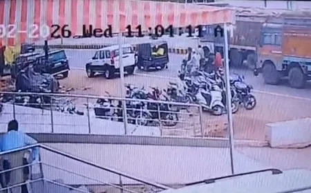 गुना में बेकाबू ट्रक का कहर: तीन बाइक और ऑटो को टक्कर, एक की मौके पर मौत