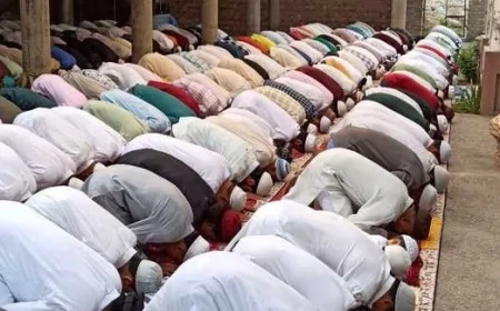 कई जगह चांद नजर आया, आज से रमजान का आगाज़; फतेहपुरी मस्जिद के शाही इमाम ने पहले रोजे का किया एलान