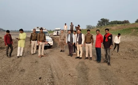 रघुनाथपुरा रेत खदान पर राजस्व एवं पुलिस की संयुक्त टीम ने मारा छापा, रेत माफिया खदान छोड़कर भागे