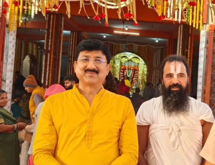 गुना में महाशिवरात्रि पर कलेक्टर किशोर कुमार कन्याल ने की जिले की सुख-समृद्धि की कामना