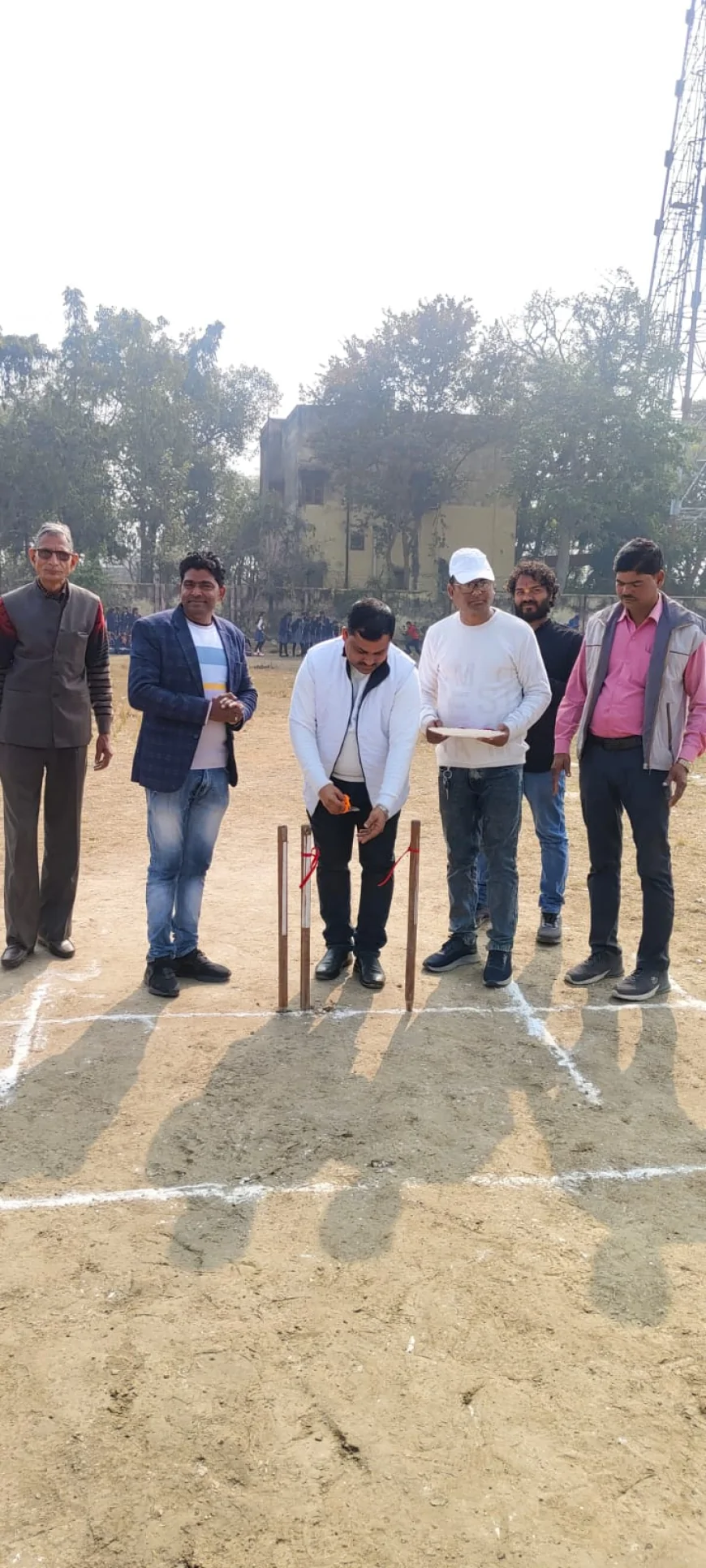 सनशाइन कान्वेंट क्रिकेट टूर्नामेंट: पहले दिन हुए 6 रोमांचक मुकाबले, चार टीमें सेमीफाइनल में पहुंचीं