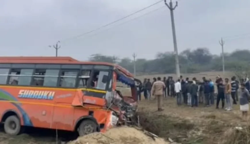 हरदोई में कंटेनर से टकराकर गड्ढे में गिरी बस, चालक की मौके पर मौत 9 घायल