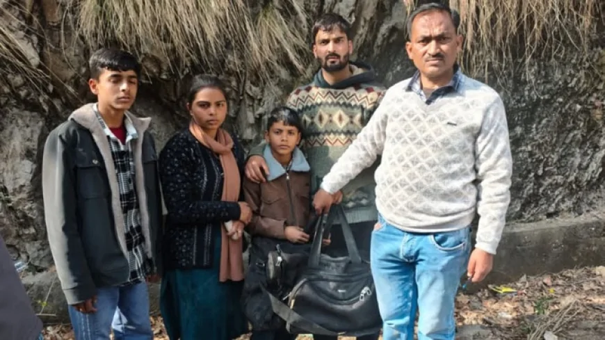 उत्तराखंड-हिमाचल सीमा पर बस हादसा: नोटों से भरे बैग को लेकर मचा विवाद, पहचान के बाद अब्दुल कयूम के परिजनों को सौंपा गया